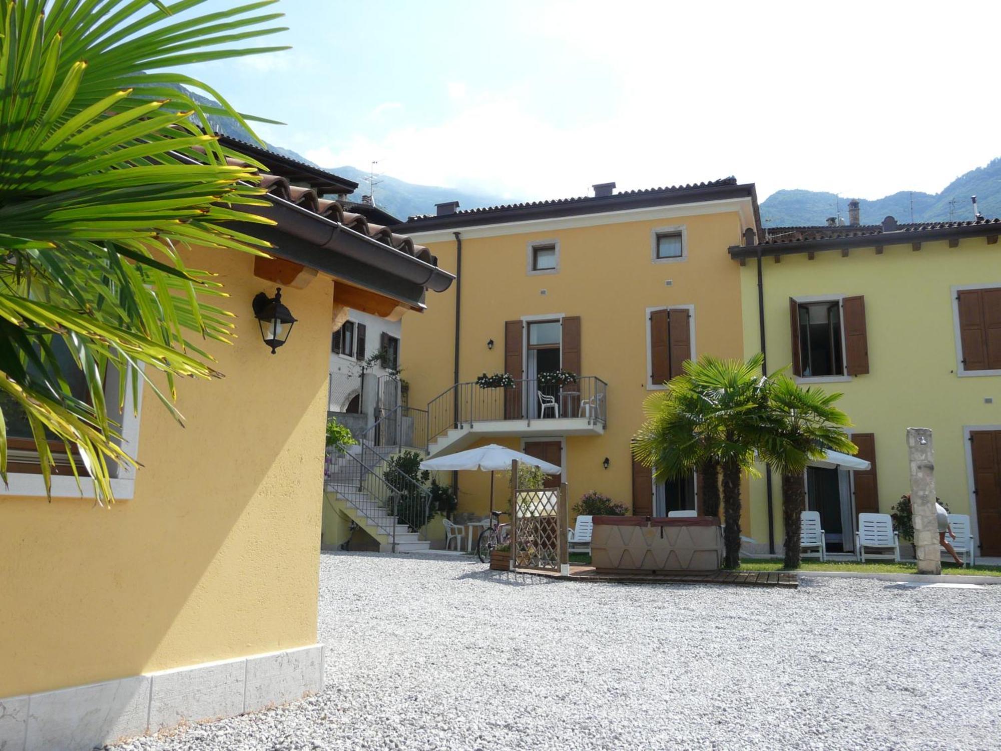 Appartamenti Gardastivo Arco Esterno foto